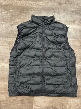Zara Black Puffer Vest Size Large